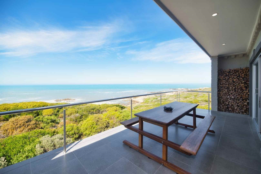 5 Bedroom Property for Sale in Kleinbaai Western Cape